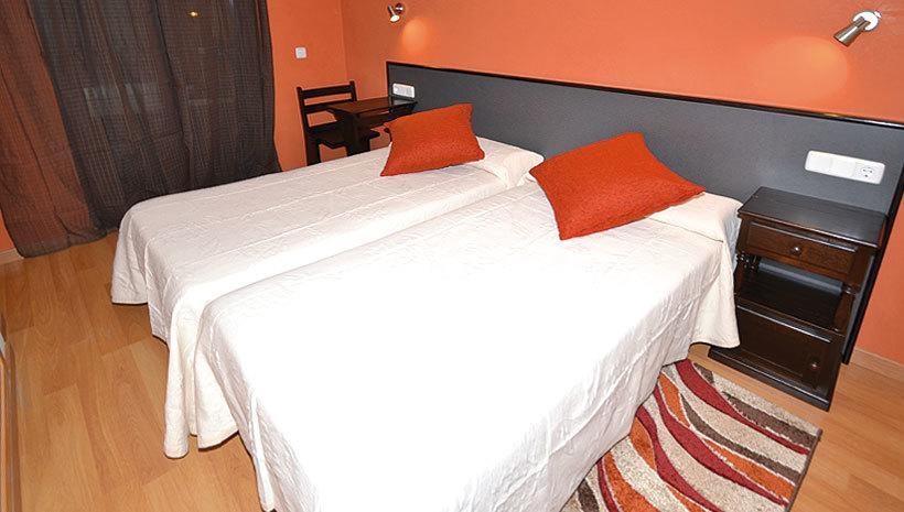 Apartamentos Turisticos Dormi2 Zamora Habitación foto